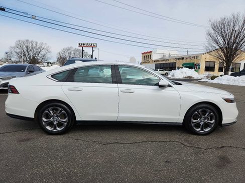 Certified 2024 Honda Accord EX image 7