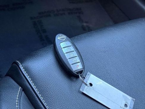 Used 2019 Nissan Maxima 3.5 SL w/ Floor Mat Group image 32