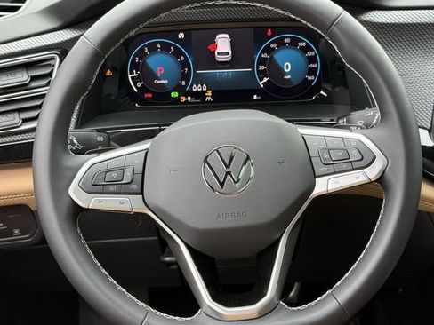 New 2026 Volkswagen Atlas Cross Sport SEL AWD/4WD image 10