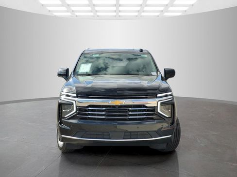 Used 2025 Chevrolet Tahoe LT AWD/4WD image 2