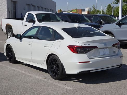 Used 2023 Honda Civic Sport image 5