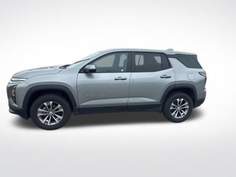 Certified 2025 Chevrolet Equinox LT FWD image 2