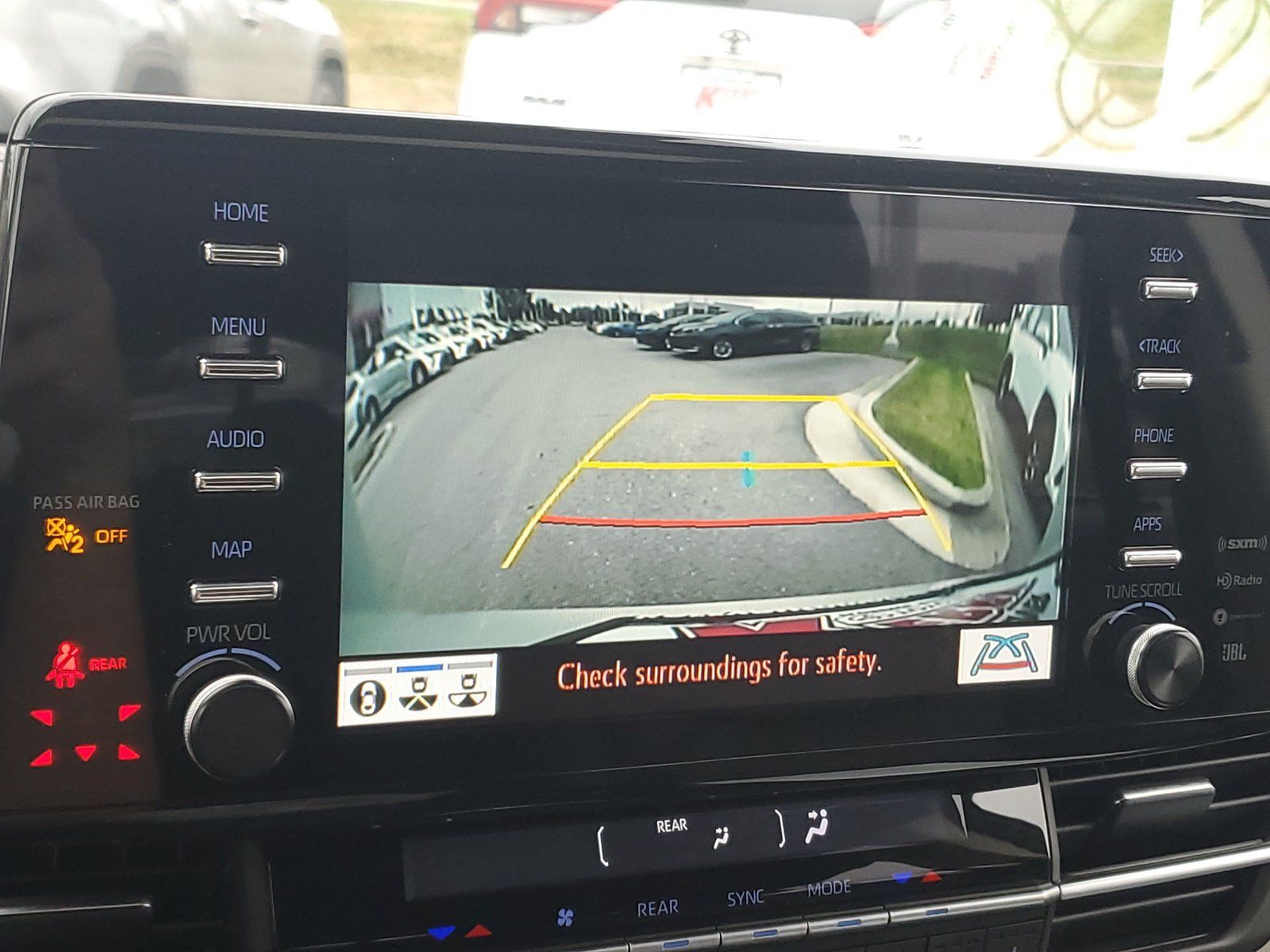 Used 2022 Toyota Sienna Platinum AWD/4WD image 27