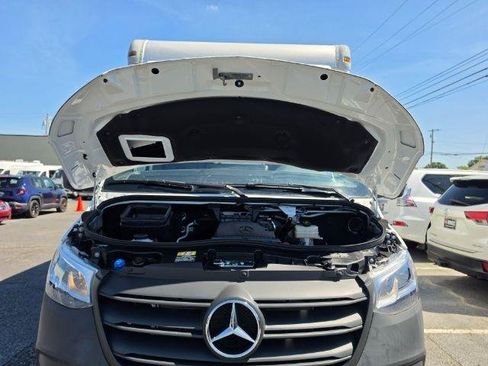 Used 2024 Mercedes-Benz Sprinter 3500 image 31
