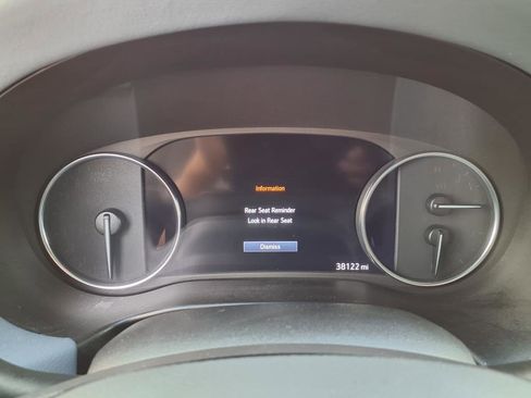 Used 2024 Buick Enclave Premium image 19