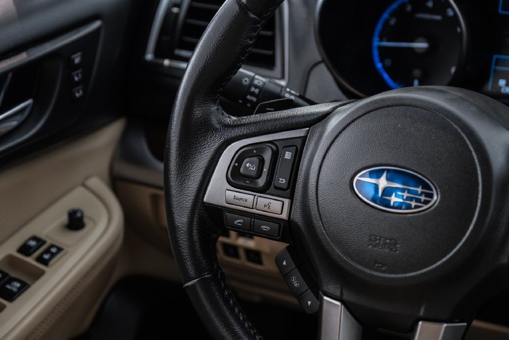 Used 2017 Subaru Outback 2.5i Limited AWD/4WD image 14