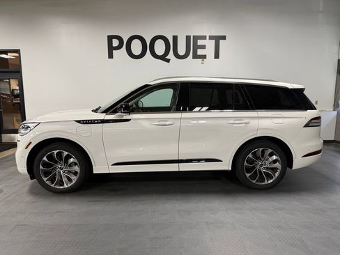 Used 2022 Lincoln Aviator Grand Touring w/ Equipment Group 301A AWD/4WD image 1