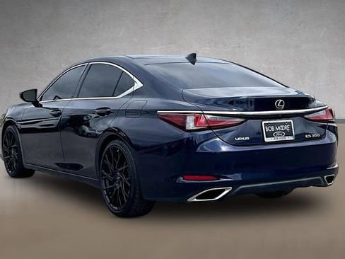 Used 2019 Lexus ES 350 Ultra Luxury w/ Accessory Package FWD image 11