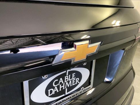 Used 2026 Chevrolet Traverse LT w/ Driver Confidence Package FWD image 29
