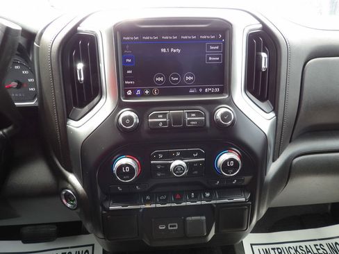 Used 2021 Chevrolet Silverado 1500 LT image 23