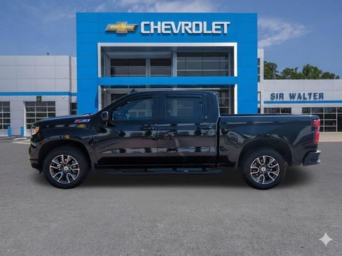 Used 2022 Chevrolet Silverado 1500 RST AWD/4WD image 2