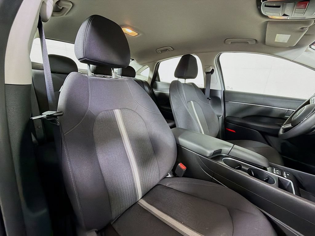 Used 2025 Hyundai Sonata SEL FWD image 23