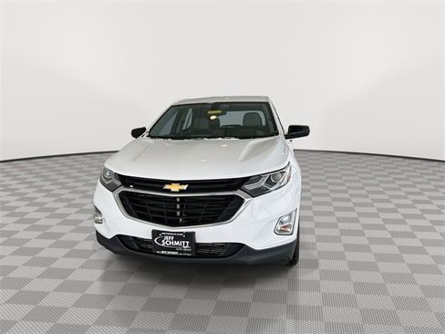 Used 2018 Chevrolet Equinox LS image 4
