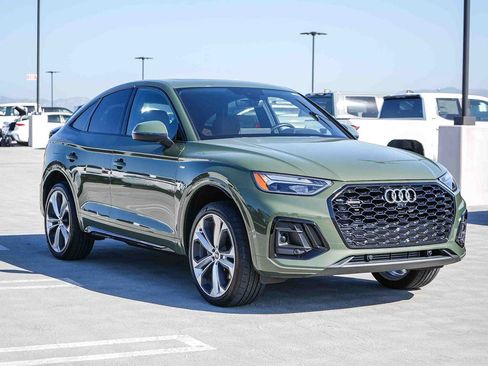 Used 2023 Audi Q5 2.0T Premium Plus w/ Premium Plus Package AWD/4WD image 3
