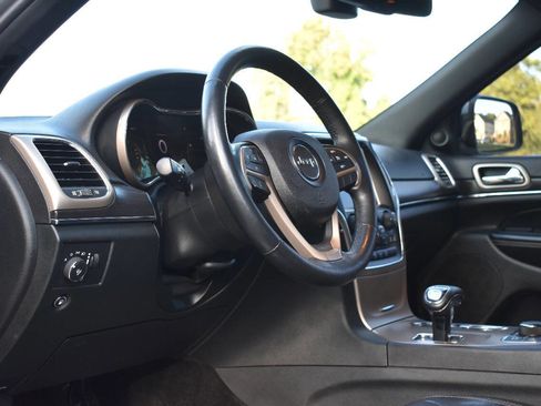 Used 2014 Jeep Grand Cherokee Limited image 19