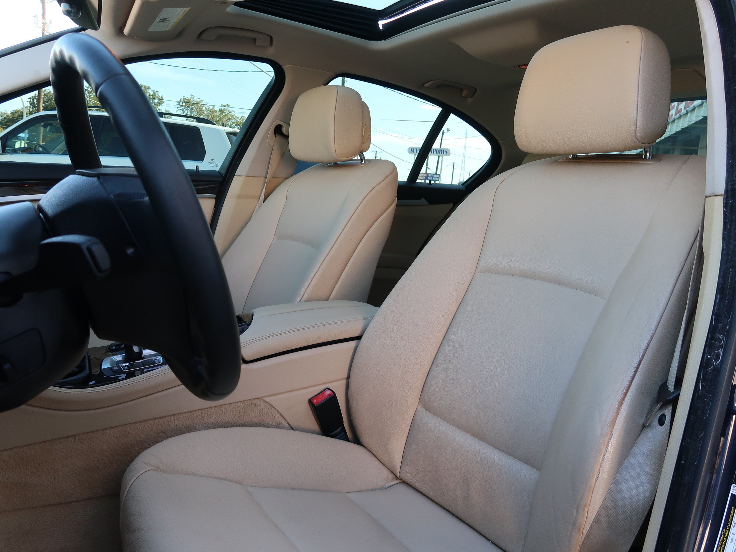 Used 2013 BMW 528i Sedan RWD image 12