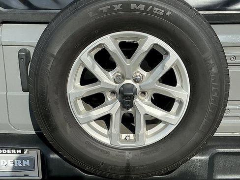 Used 2023 Jeep Wrangler Sport S image 9