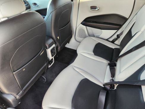 Used 2018 Jeep Compass Limited w/ Navigation Group image 29