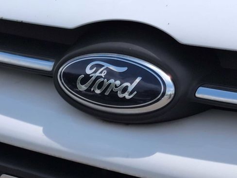 Used 2014 Ford Focus SE w/ SE Winter Package FWD image 12