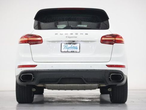 Used 2016 Porsche Cayenne AWD/4WD image 13