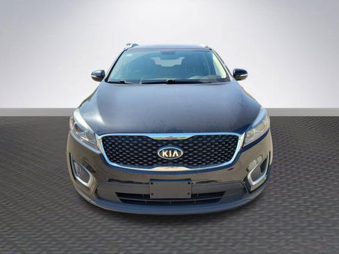 Used 2018 Kia Sorento AWD image 2
