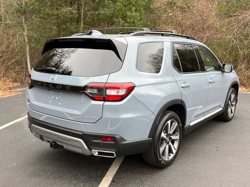 Used 2025 Honda Pilot Elite image 5