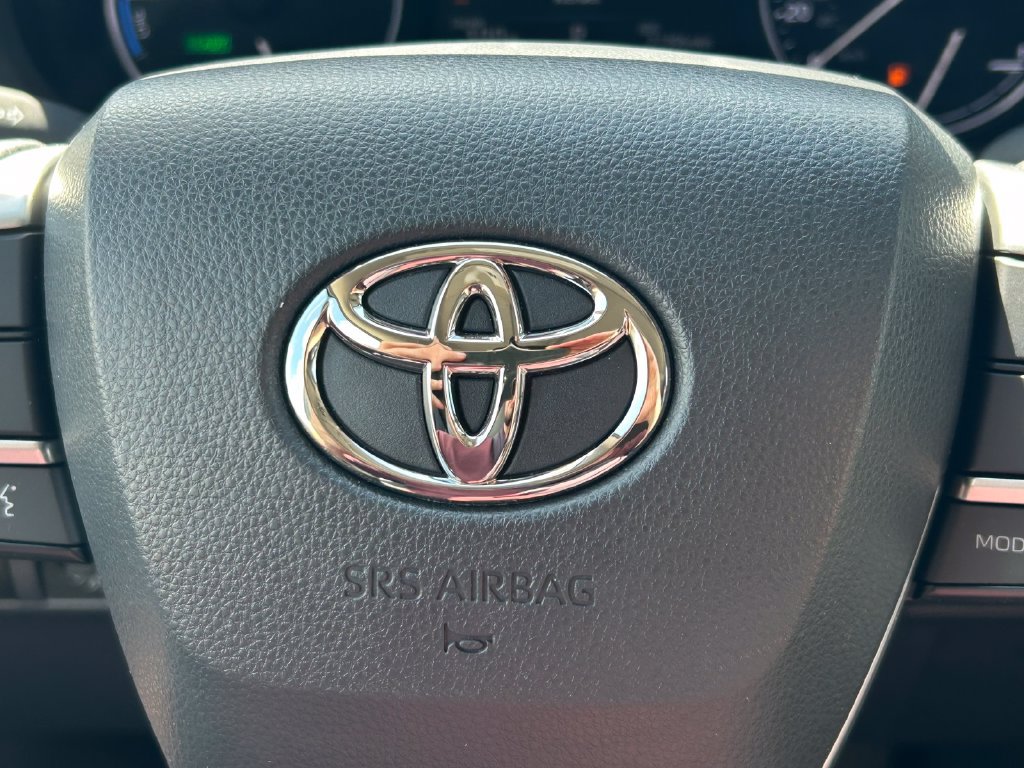 Certified 2023 Toyota Sienna Limited AWD/4WD image 41