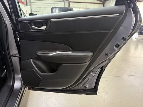 Used 2018 Honda Clarity Plug-In Hybrid image 14