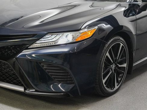 Used 2020 Toyota Camry XSE FWD image 5