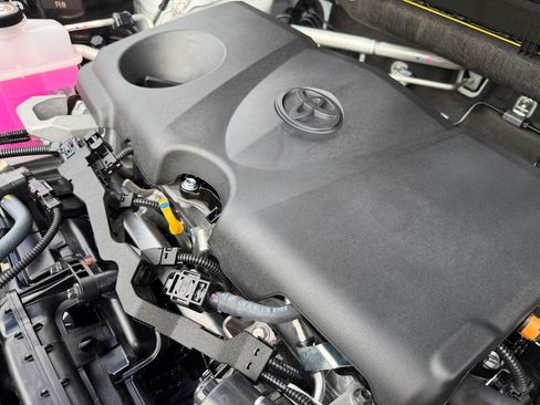 Used 2025 Toyota RAV4 XSE w/ Advanced Technology Package AWD/4WD image 30