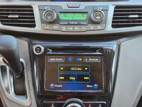 Used 2016 Honda Odyssey EX-L image 17