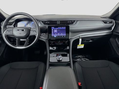 New 2025 Jeep Grand Cherokee Laredo X w/ Luxury Tech Group I image 25