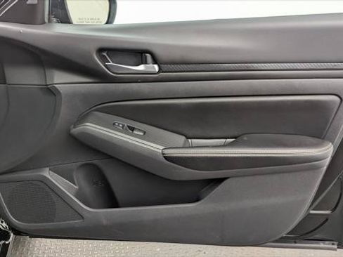 Used 2025 Nissan Altima 2.5 SV FWD image 22