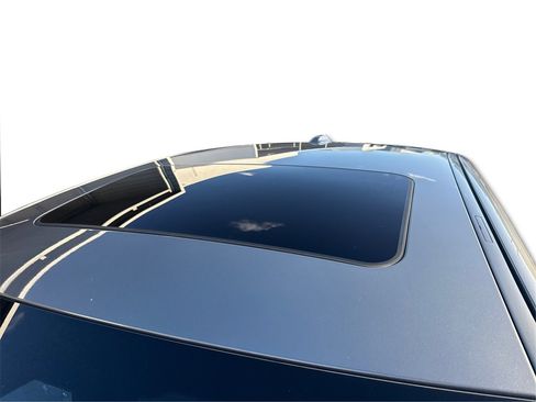 Used 2025 BMW 530i xDrive w/ Premium Package image 11