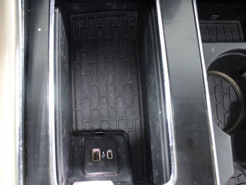 Used 2022 Lincoln Aviator Reserve image 48