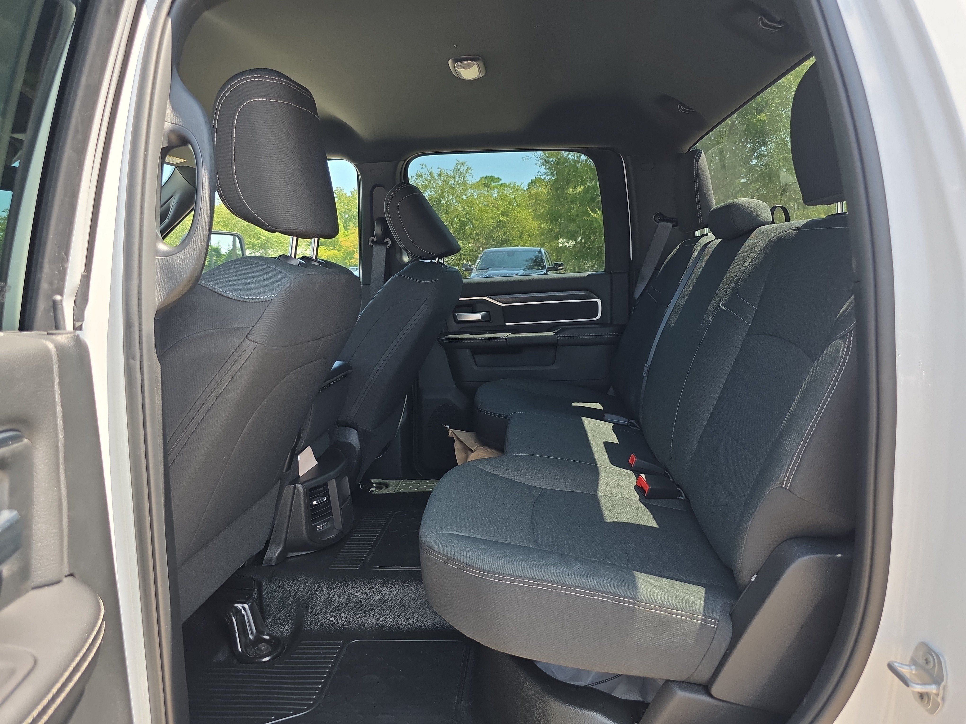 Used 2025 RAM 3500 Big Horn AWD/4WD image 31