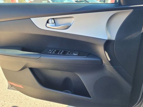 Used 2023 Kia Forte LXS FWD image 10