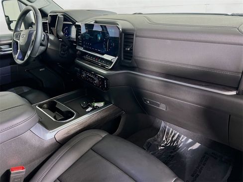 Used 2025 Chevrolet Silverado 2500 LTZ w/ LTZ Plus Package image 25