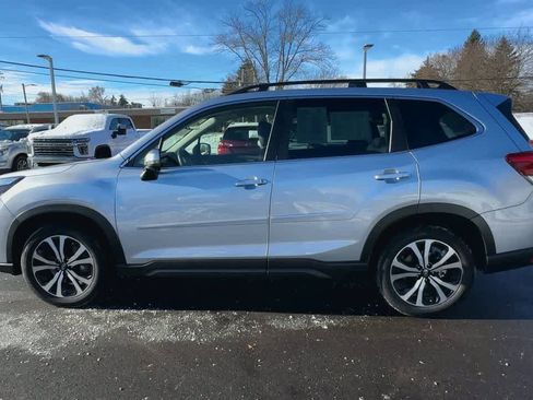 Certified 2023 Subaru Forester Limited image 5