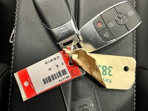 Used 2023 Mercedes-Benz GLA 250 4MATIC w/ Premium Package image 15