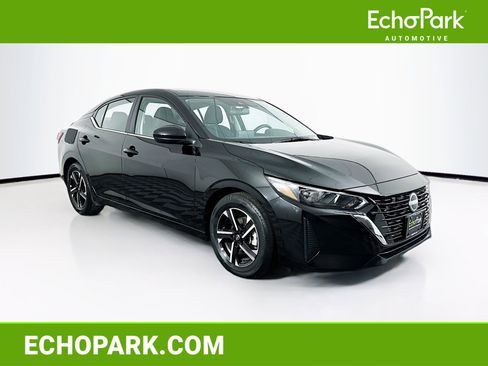 Used 2025 Nissan Sentra SV image 1