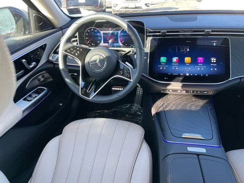 Used 2025 Mercedes-Benz E 450 4MATIC All-Terrain Wagon image 9