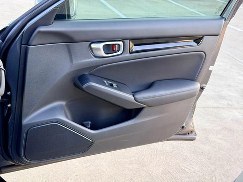 Used 2023 Honda Civic Touring image 47