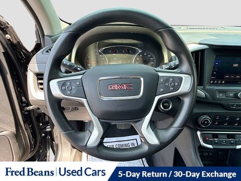 Used 2024 GMC Terrain SLE AWD/4WD image 16