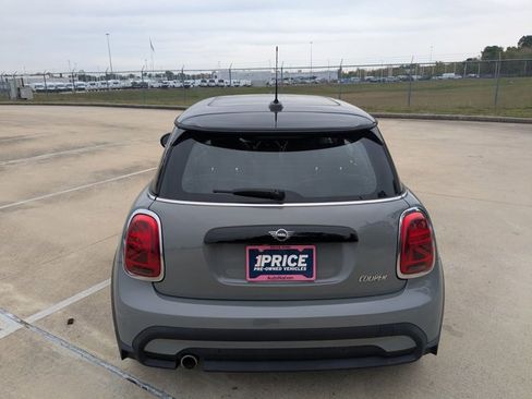 Used 2023 MINI Cooper 2-Door Hardtop image 6