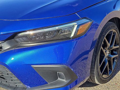 Used 2023 Honda Civic Sport image 10