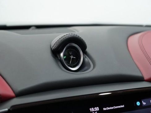 Used 2022 Maserati Ghibli Trofeo image 23