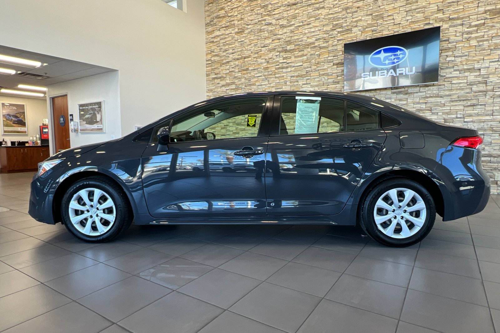 Used 2024 Toyota Corolla LE FWD image 2