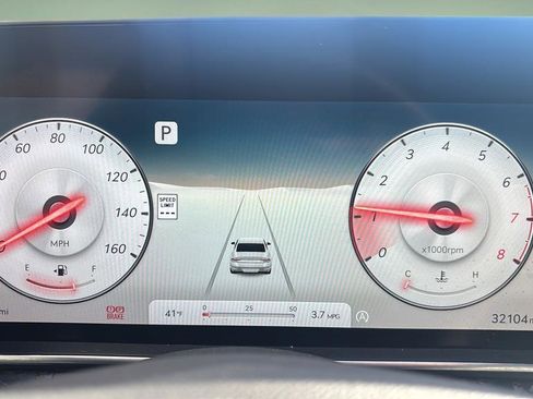 Used 2024 Genesis G90 3.5T AWD/4WD image 18