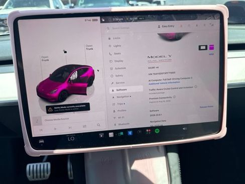 Used 2023 Tesla Model Y Long Range AWD/4WD image 11